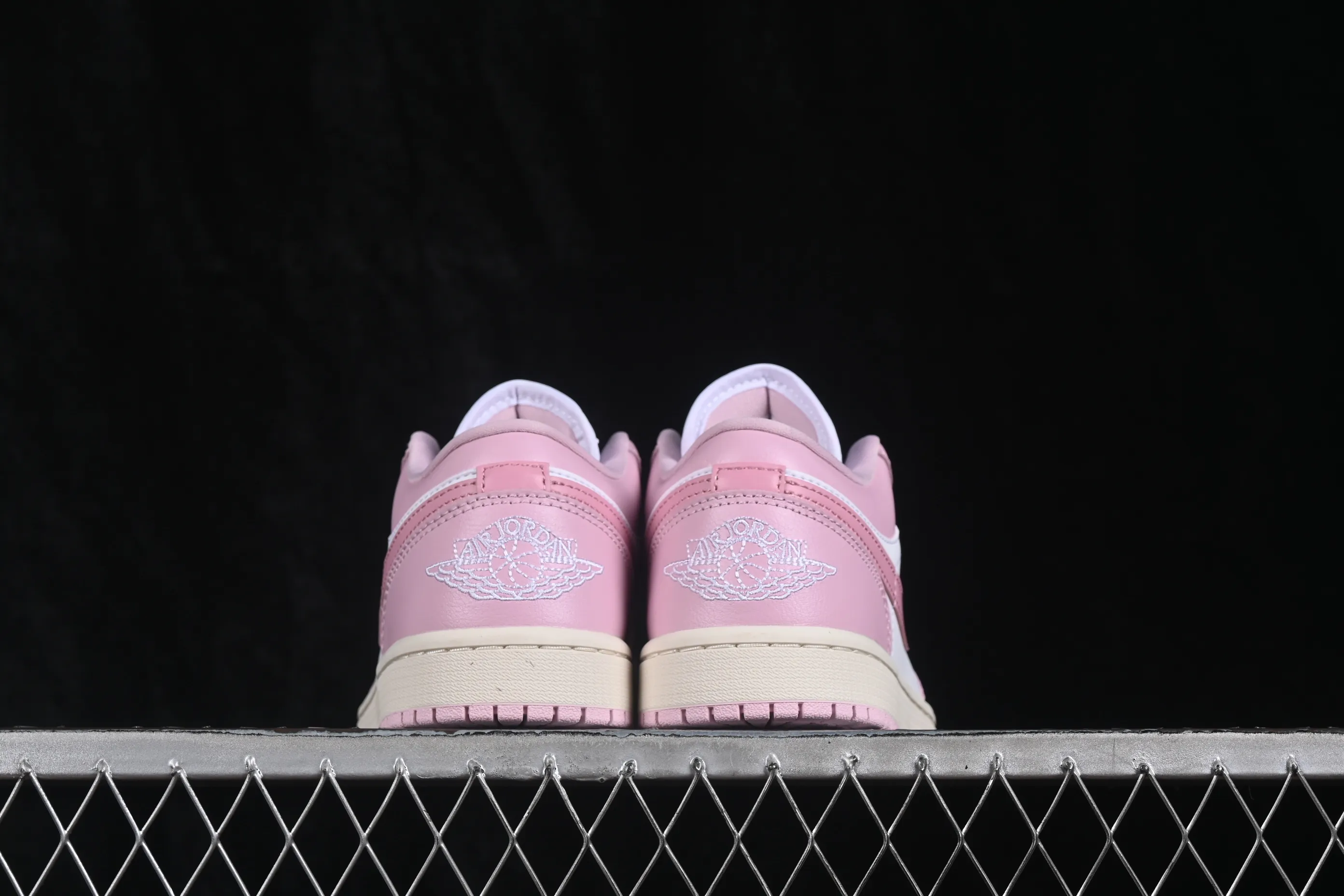 All categories Air Jordan Jordan series basketball shoes Air Jordan 1 Low G version pure original Air Jordan 1 Low AJ1 Joe 1 white pink low-top retro culture basketball shoes DC0774-607